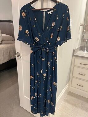 🩷 Navy Floral Tie-Waist Jumpsuit